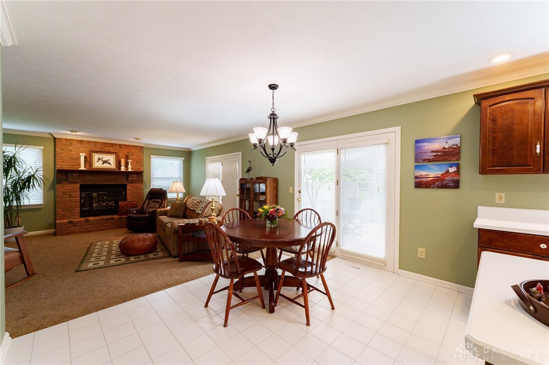 1150 Cloverdale Drive, Troy, Ohio image 8