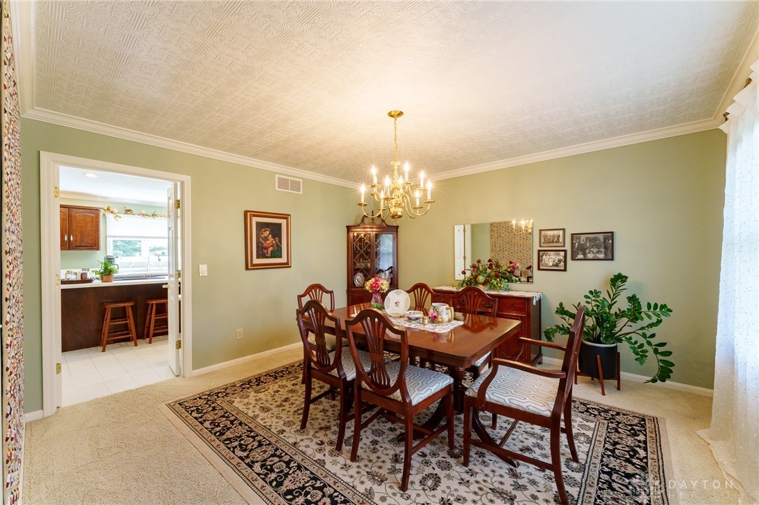 1150 Cloverdale Drive, Troy, Ohio image 11