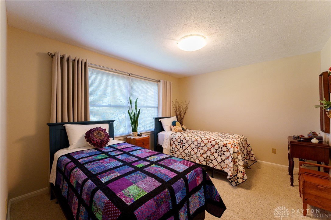 1150 Cloverdale Drive, Troy, Ohio image 17