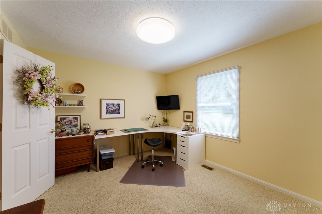1150 Cloverdale Drive, Troy, Ohio image 19