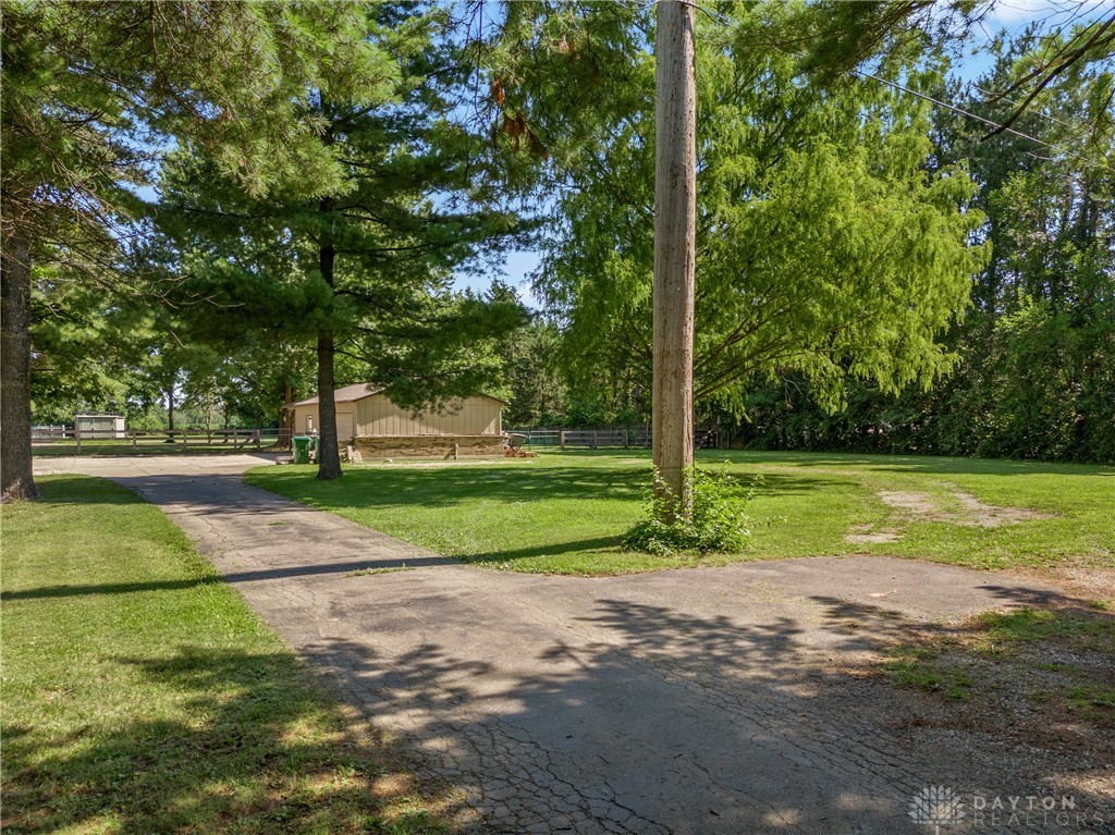 694 Wilkerson Road, Fairborn, Ohio image 9