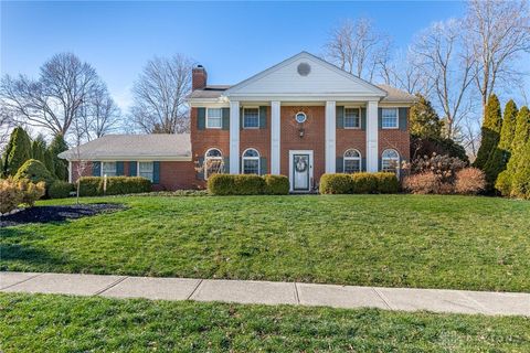 Photo of 5018 Lausanne Drive, Centerville, OH 45458 (MLS # 949792)