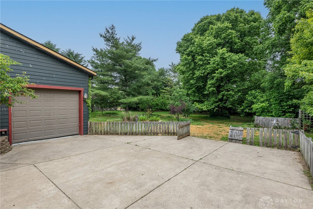 9891 Sugar Street, Germantown, Ohio image 4
