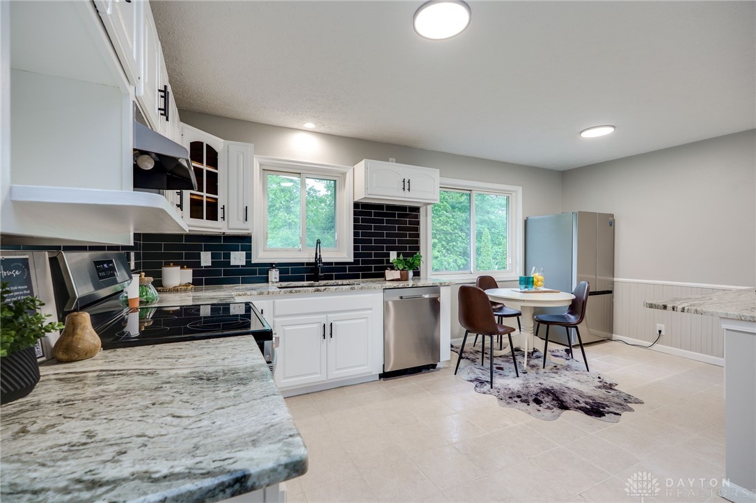 3441 Sunnyside Dr, Beavercreek, Ohio image 6