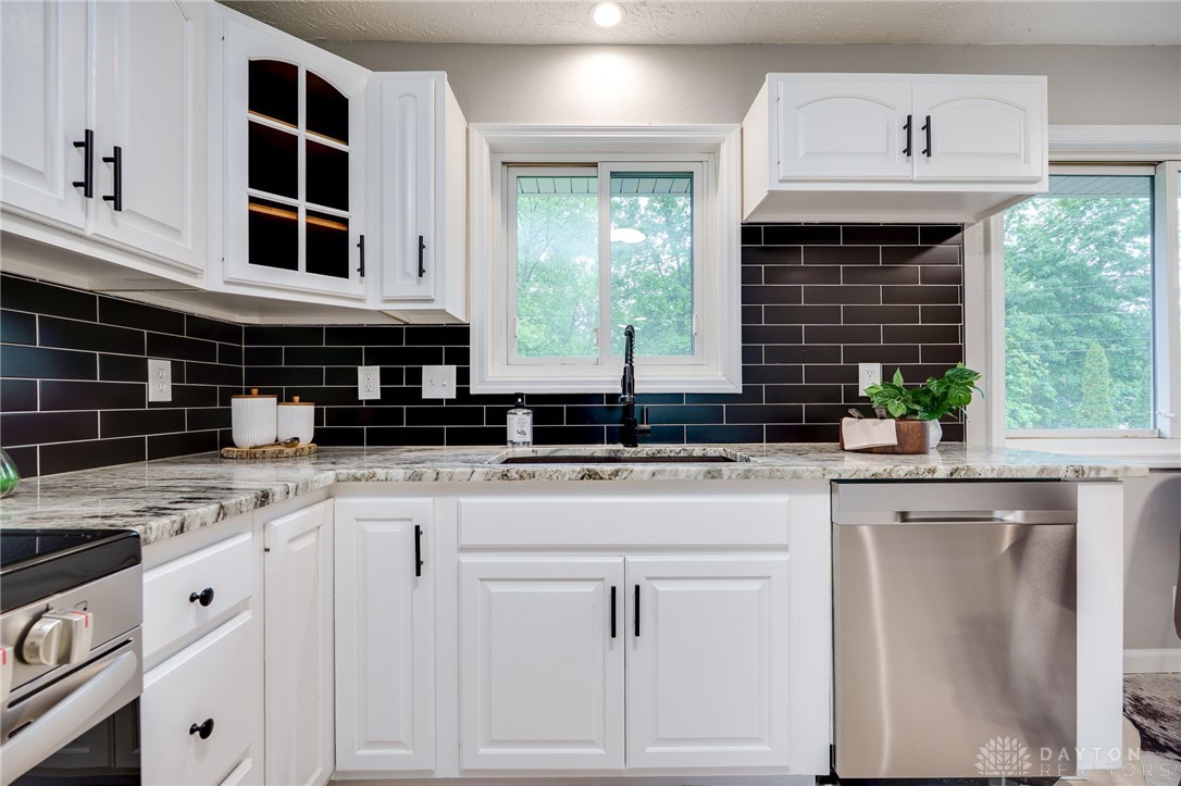 3441 Sunnyside Dr, Beavercreek, Ohio image 13