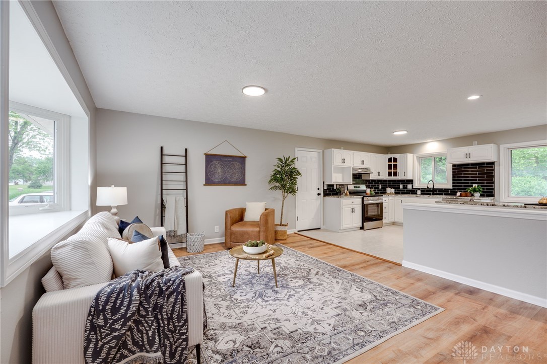 3441 Sunnyside Dr, Beavercreek, Ohio image 2