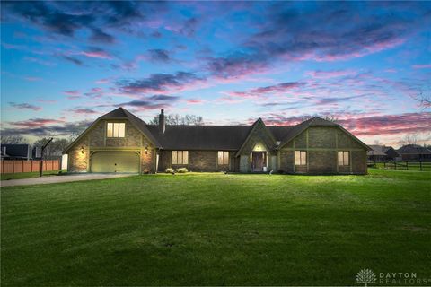 Photo of 926 Goal Post Drive, Washington Twp, OH 45458 (MLS # 956766)
