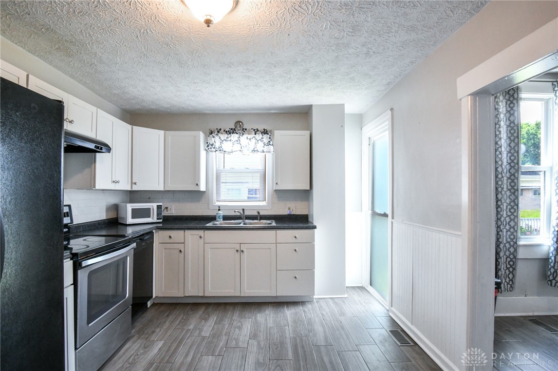 Miamisburg, Ohio 45342, United States, 3 Bedrooms Bedrooms, ,2 BathroomsBathrooms,Residential,Pending,165624