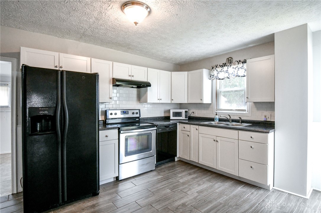 Miamisburg, Ohio 45342, United States, 3 Bedrooms Bedrooms, ,2 BathroomsBathrooms,Residential,Pending,165624