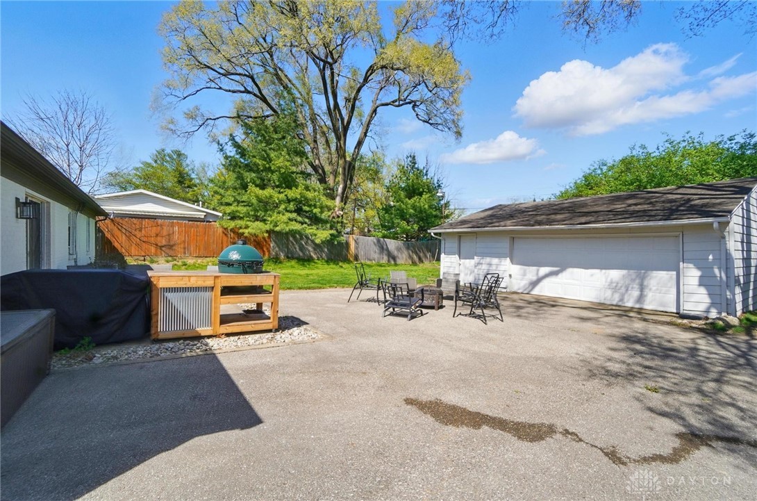 2110 S Lakeman Drive, Bellbrook, Ohio image 31