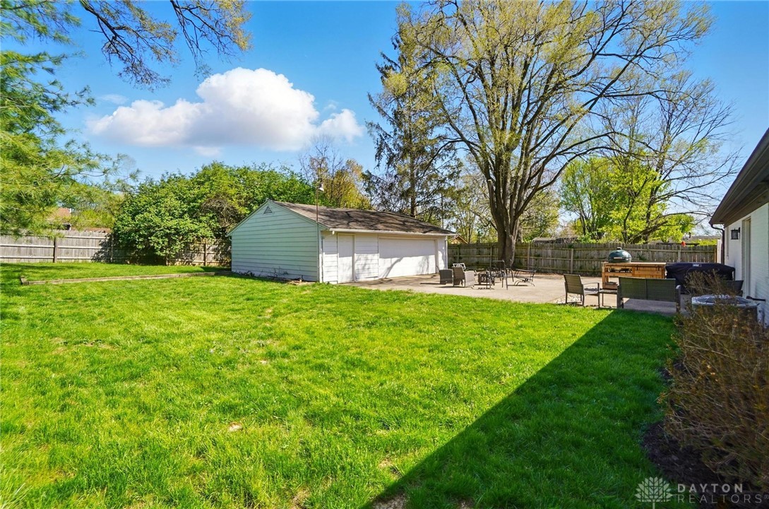 2110 S Lakeman Drive, Bellbrook, Ohio image 39