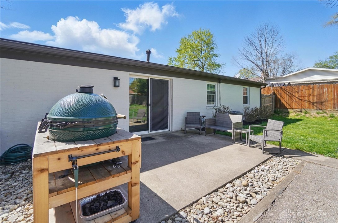 2110 S Lakeman Drive, Bellbrook, Ohio image 32