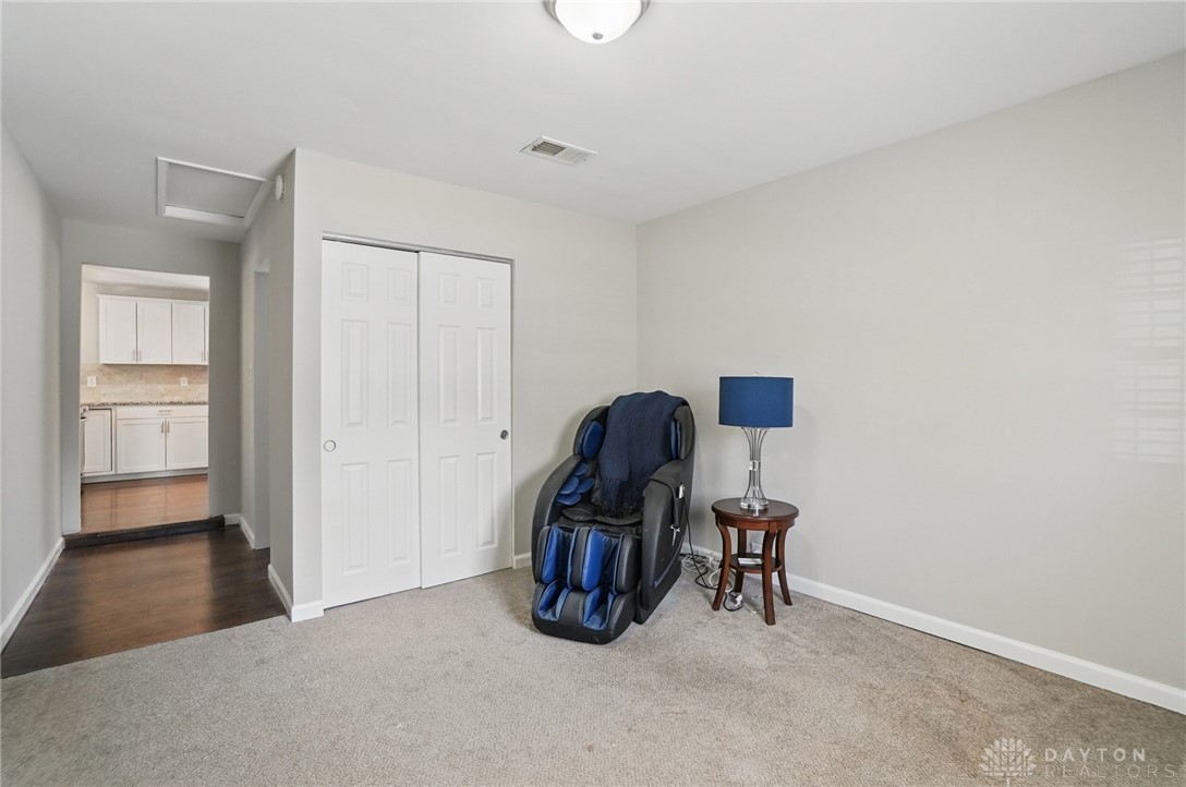 2110 S Lakeman Drive, Bellbrook, Ohio image 20