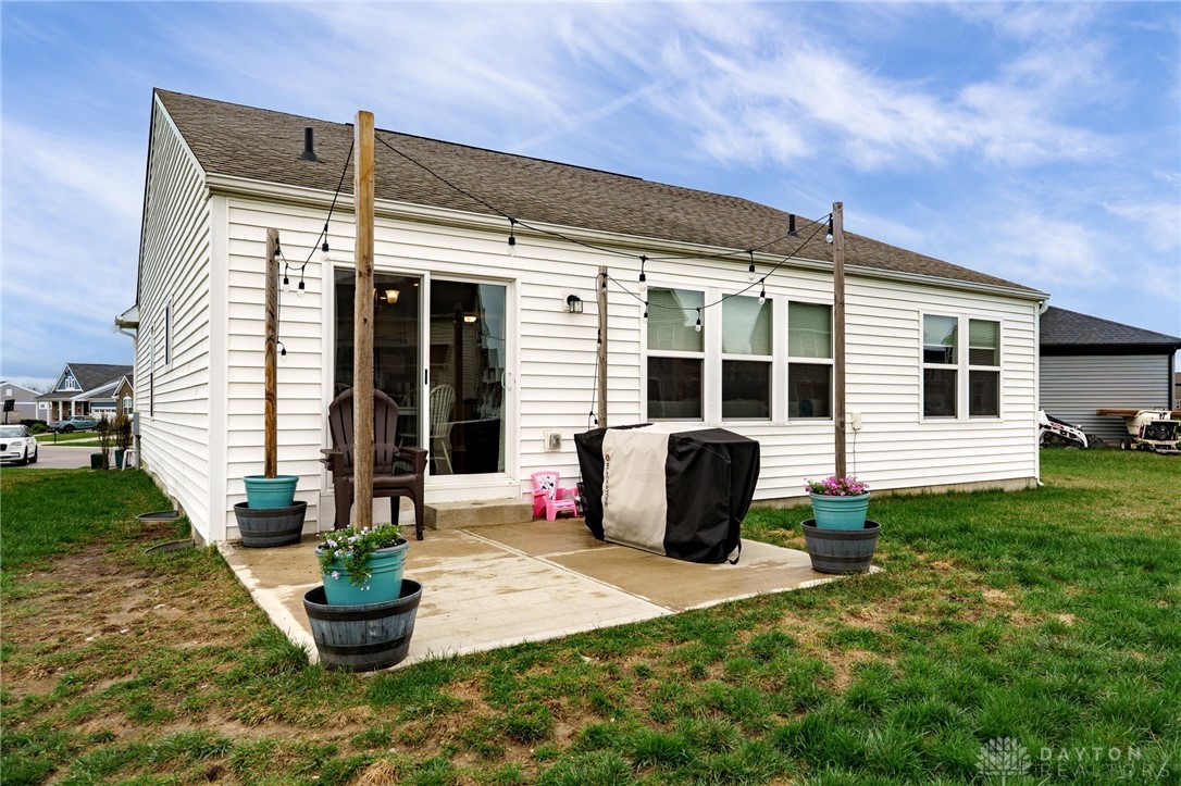 8100 Cherry Birch Drive, Tipp City, Ohio image 17