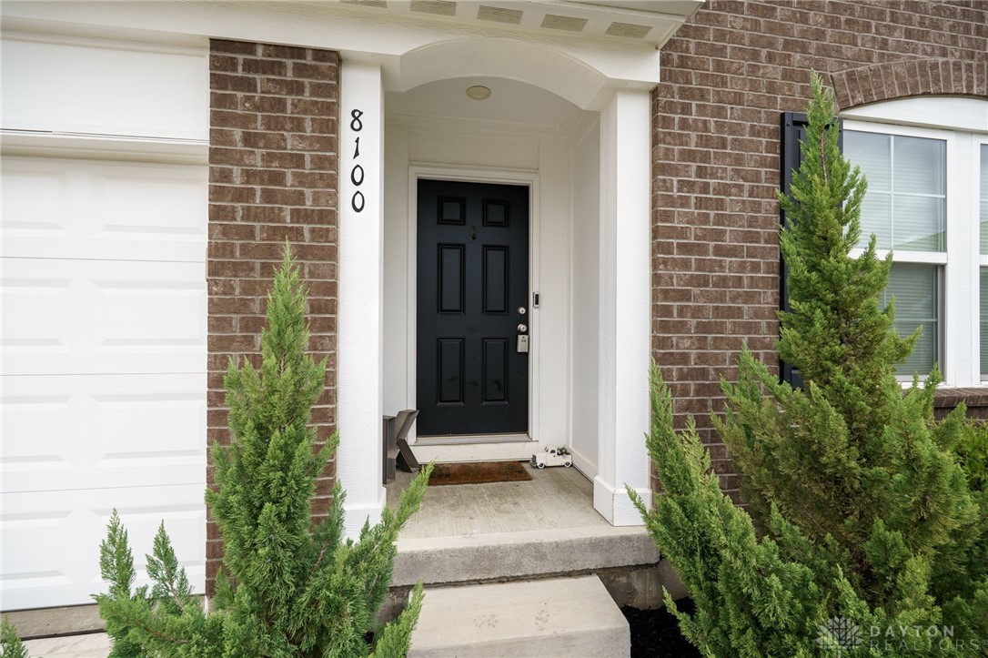 8100 Cherry Birch Drive, Tipp City, Ohio image 2