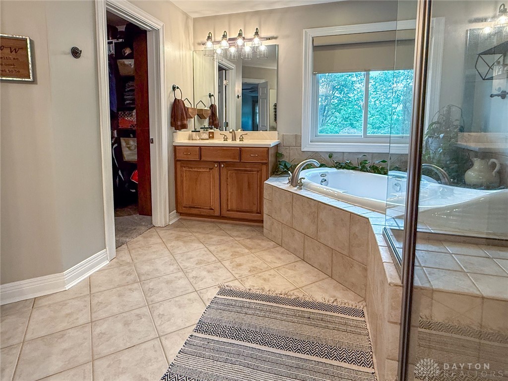 365 Springhouse Drive, Springboro, Ohio image 33