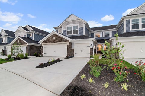 Apartment For Sale - 419 Bandon Dunes Court #12-203<br/> Lebanon, OH 45036
