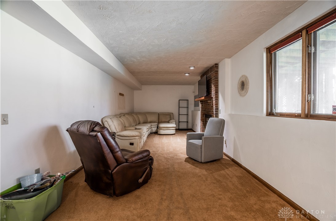 6552 Stillcrest Way, Dayton, Ohio image 39