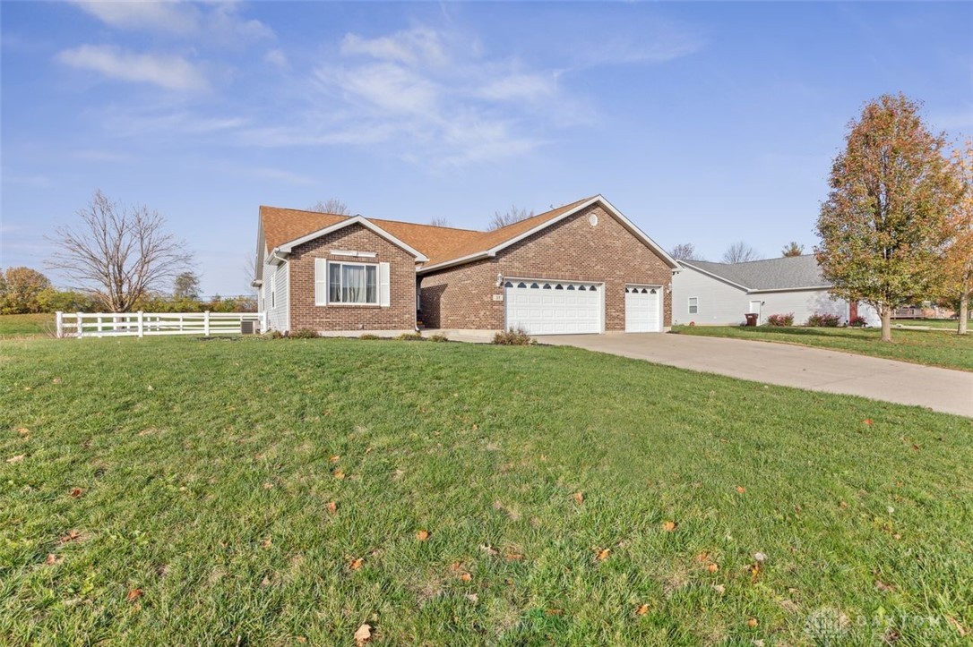 35 Green Knoll Drive, Franklin, Ohio image 2