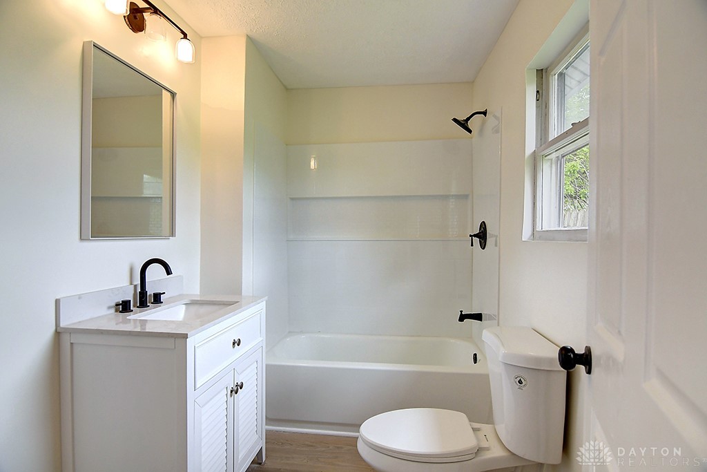 3417 Beechgrove Road, Moraine, Ohio image 13