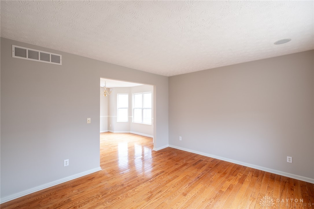 Huber Heights, Ohio 45424, United States, 4 Bedrooms Bedrooms, ,3 BathroomsBathrooms,Residential,Active,98746