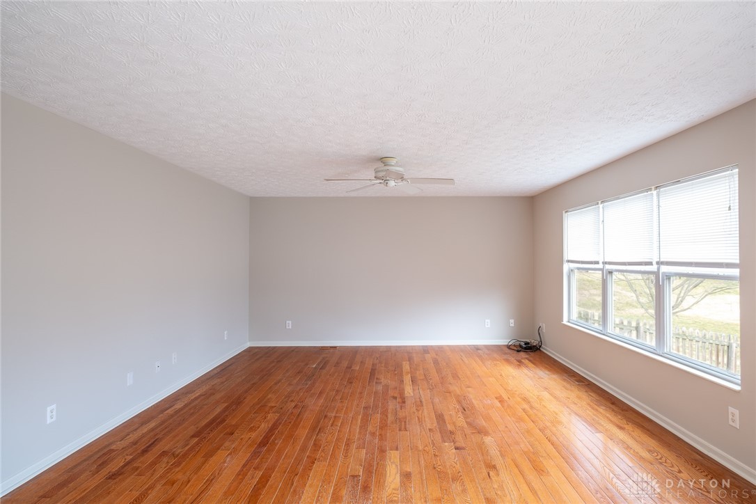 Huber Heights, Ohio 45424, United States, 4 Bedrooms Bedrooms, ,3 BathroomsBathrooms,Residential,Active,98746