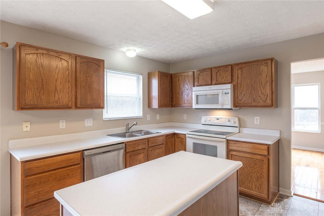 Huber Heights, Ohio 45424, United States, 4 Bedrooms Bedrooms, ,3 BathroomsBathrooms,Residential,Active,98746