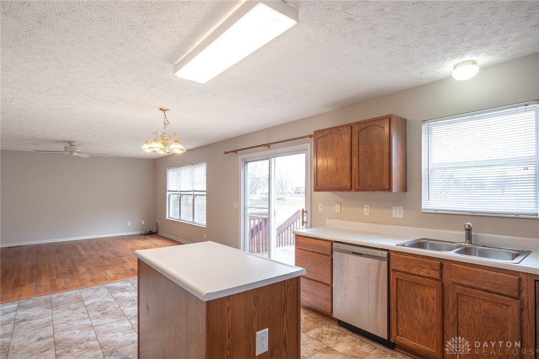 Huber Heights, Ohio 45424, United States, 4 Bedrooms Bedrooms, ,3 BathroomsBathrooms,Residential,Active,98746