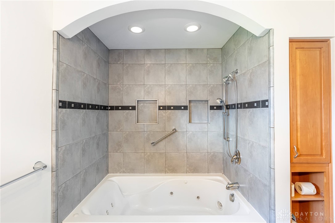 645 Brookfield Road, Dayton, Ohio image 14