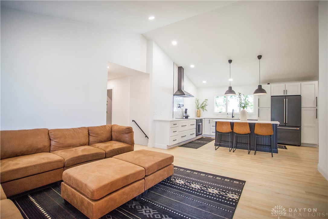 Xenia, Ohio 45385, United States, 4 Bedrooms Bedrooms, ,3 BathroomsBathrooms,Residential,Pending,171970