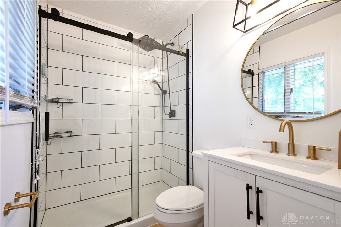 Xenia, Ohio 45385, United States, 4 Bedrooms Bedrooms, ,3 BathroomsBathrooms,Residential,Pending,171970