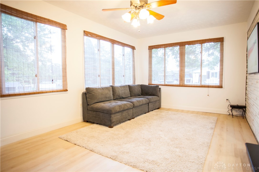 Xenia, Ohio 45385, United States, 4 Bedrooms Bedrooms, ,3 BathroomsBathrooms,Residential,Pending,171970