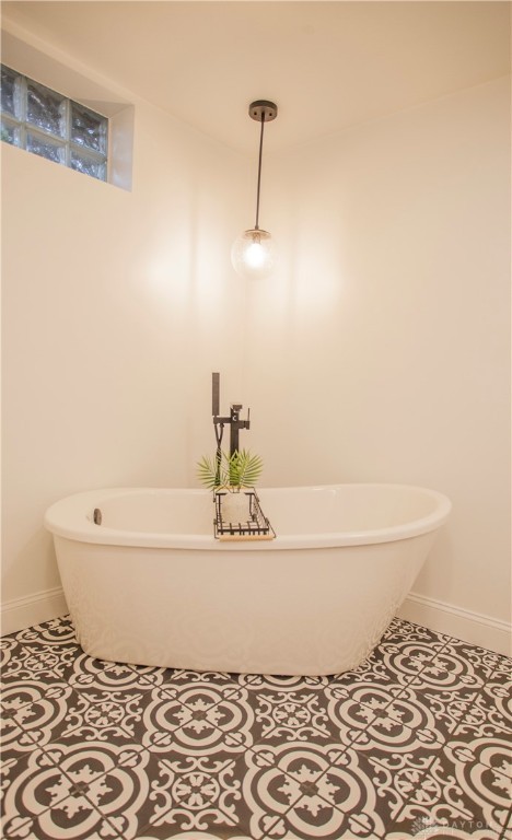 Xenia, Ohio 45385, United States, 4 Bedrooms Bedrooms, ,3 BathroomsBathrooms,Residential,Pending,171970