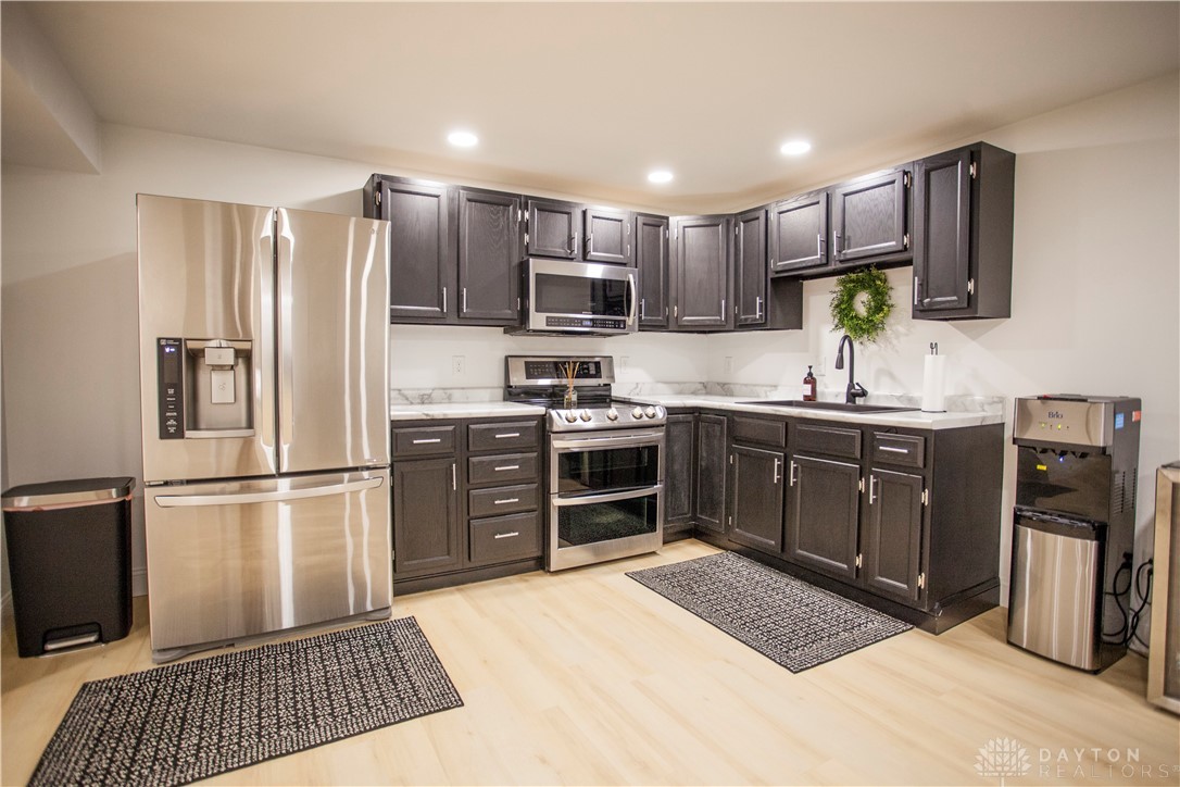 Xenia, Ohio 45385, United States, 4 Bedrooms Bedrooms, ,3 BathroomsBathrooms,Residential,Pending,171970