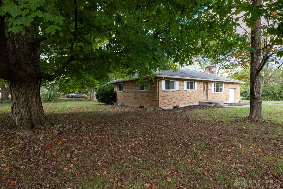 1761 N Belleview Drive, Bellbrook, Ohio image 40