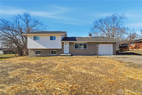 Photo of 2615 Cincinnati Dayton Road, Middletown, OH 45044 (MLS # 950839)