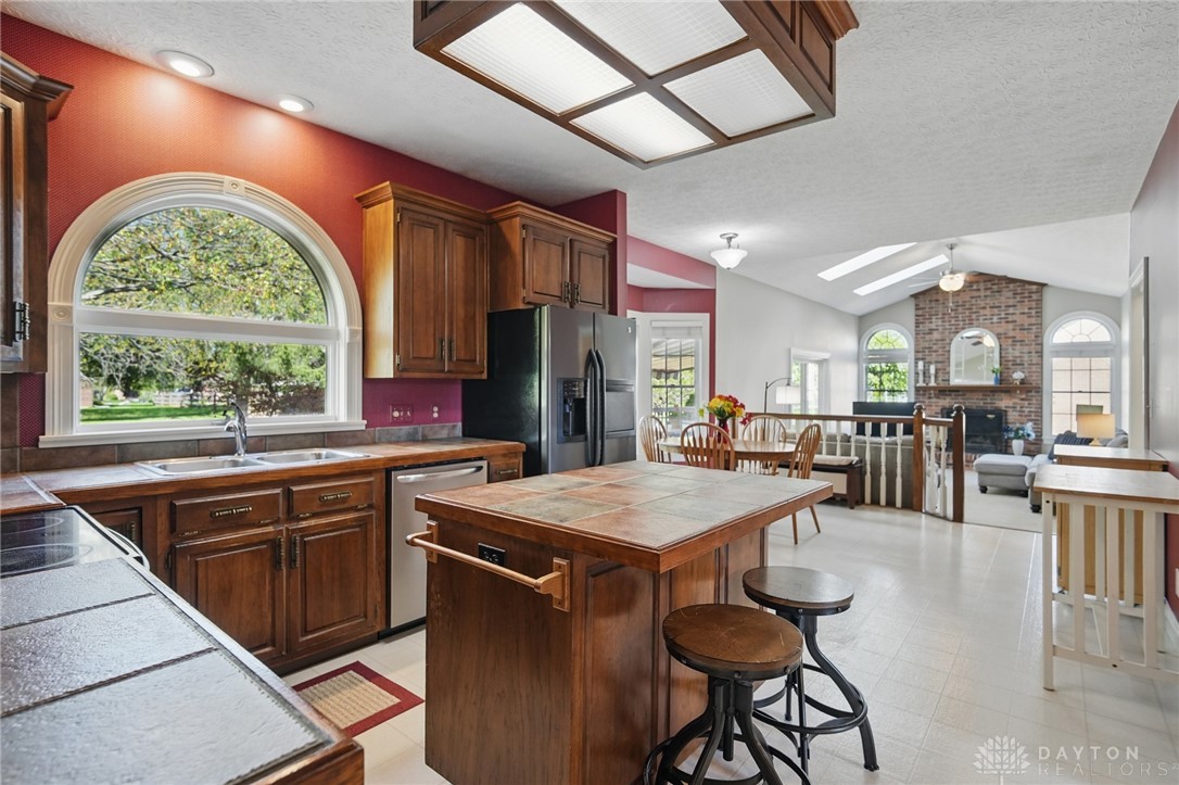 1835 Thornwood Court, Troy, Ohio image 17