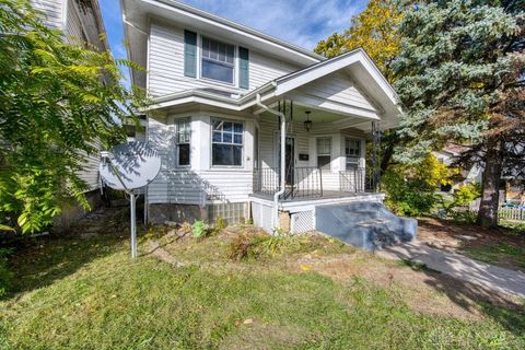 Photo of 127 Iroquois Avenue, Dayton, OH 45405 (MLS # 946525)