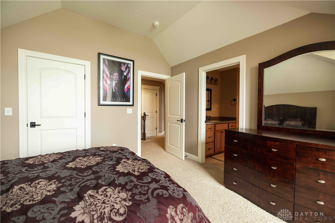 429 Braytonburne Drive, Springfield, Ohio image 35