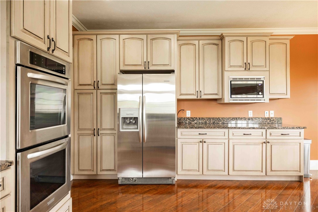 429 Braytonburne Drive, Springfield, Ohio image 15