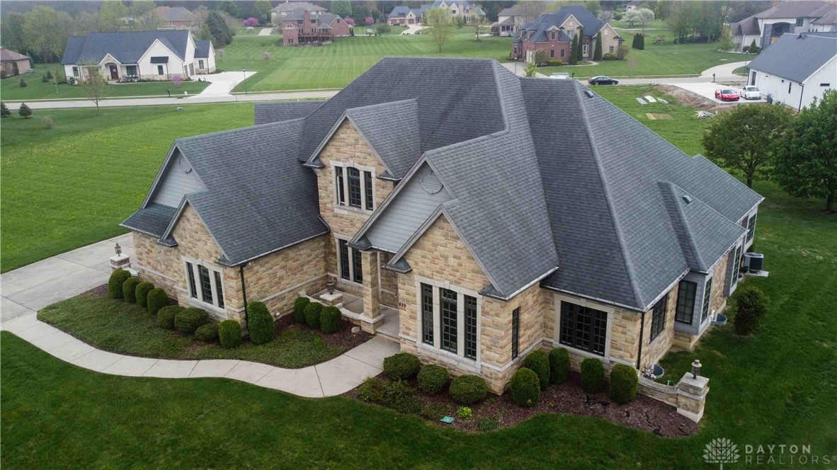 429 Braytonburne Drive, Springfield, Ohio image 3