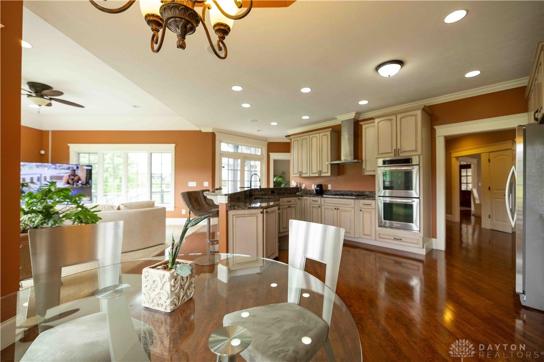 429 Braytonburne Drive, Springfield, Ohio image 17