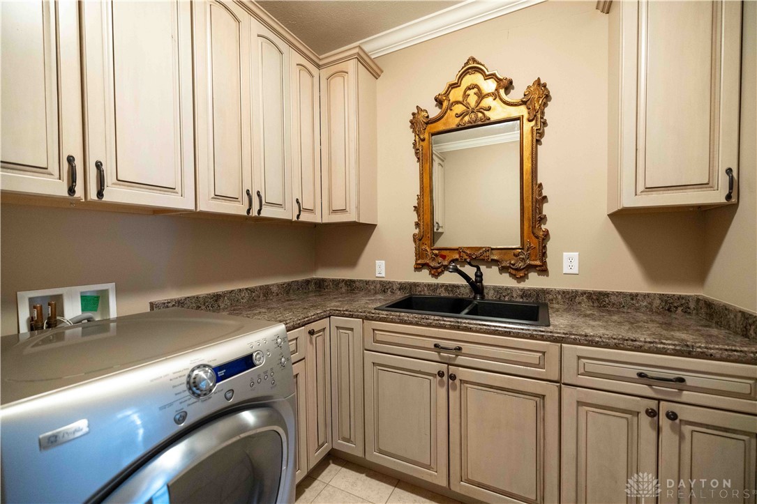429 Braytonburne Drive, Springfield, Ohio image 44