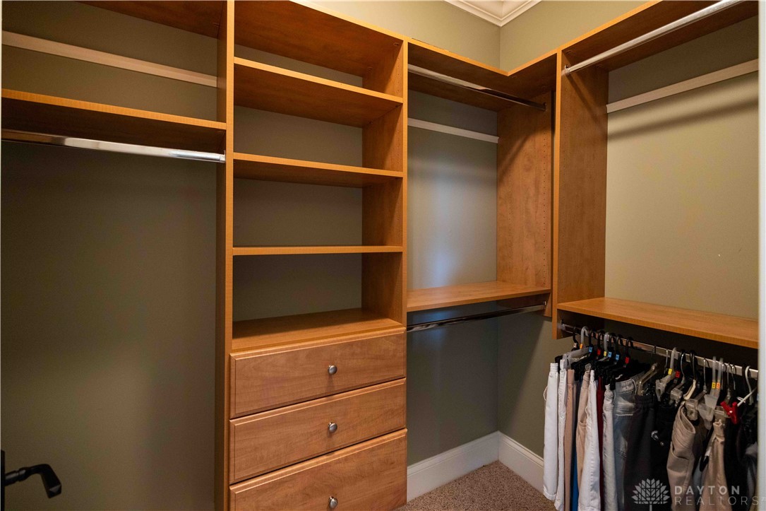 429 Braytonburne Drive, Springfield, Ohio image 32