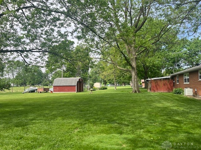 5325 David Drive, Tipp City, Ohio image 2