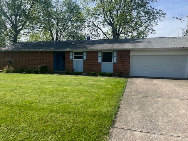 5325 David Drive, Tipp City, Ohio image 1