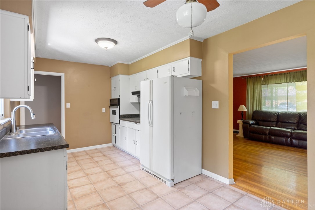 4195 N Linda Drive, Bellbrook, Ohio image 8