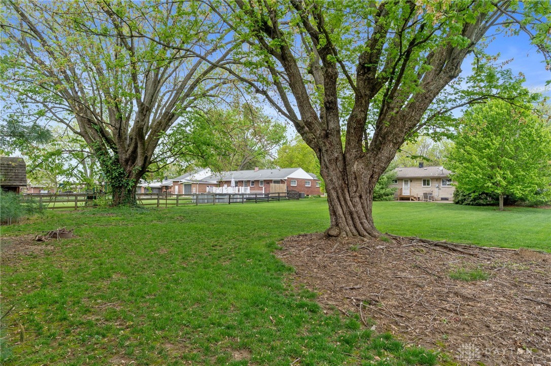 4195 N Linda Drive, Bellbrook, Ohio image 27