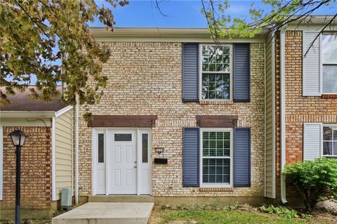 Photo of 1114 Charleston Court, Fairborn, OH 45324 (MLS # 957397)
