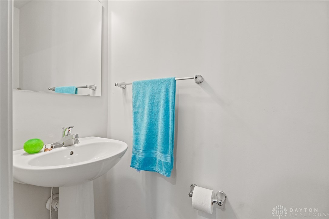 1194 Lisa Marie Drive, Xenia, Ohio image 6